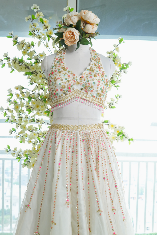 Load image into Gallery viewer, Frostblossom