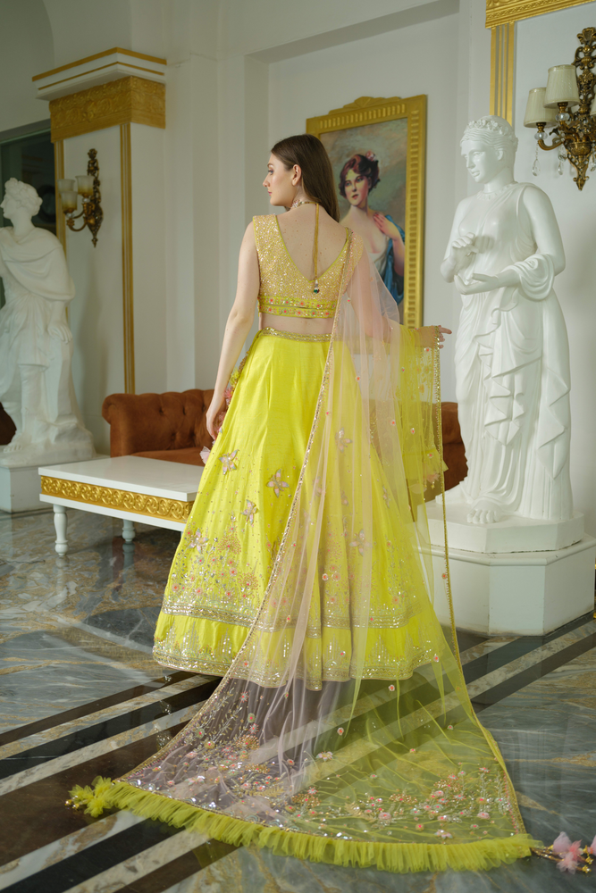 Load image into Gallery viewer, Lime Green Butterfly Devotion