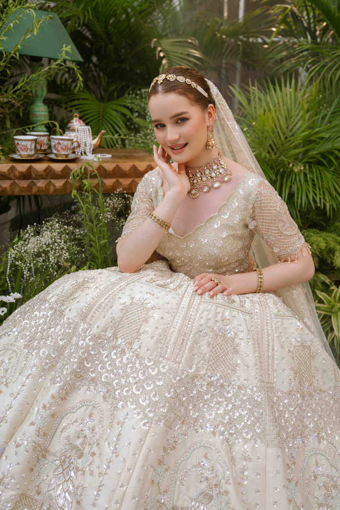 Load image into Gallery viewer, Arisa Ivory Garden Lehenga