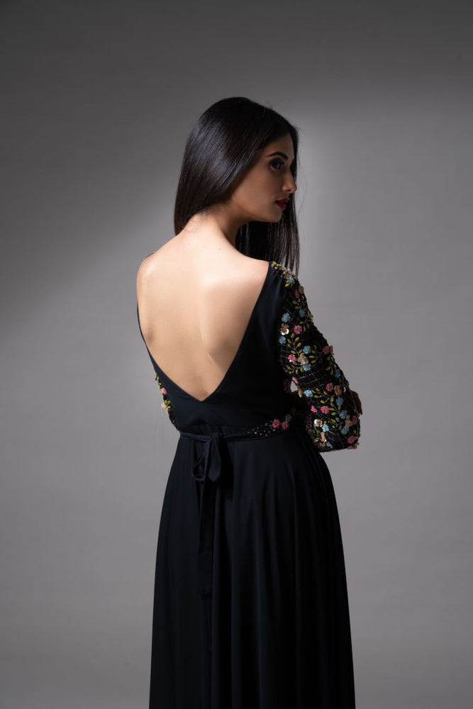 Load image into Gallery viewer, BLACK DRAPE GOWN
