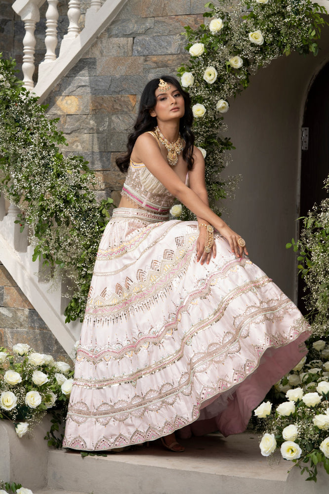 Load image into Gallery viewer, AADHIRA LEHENGA