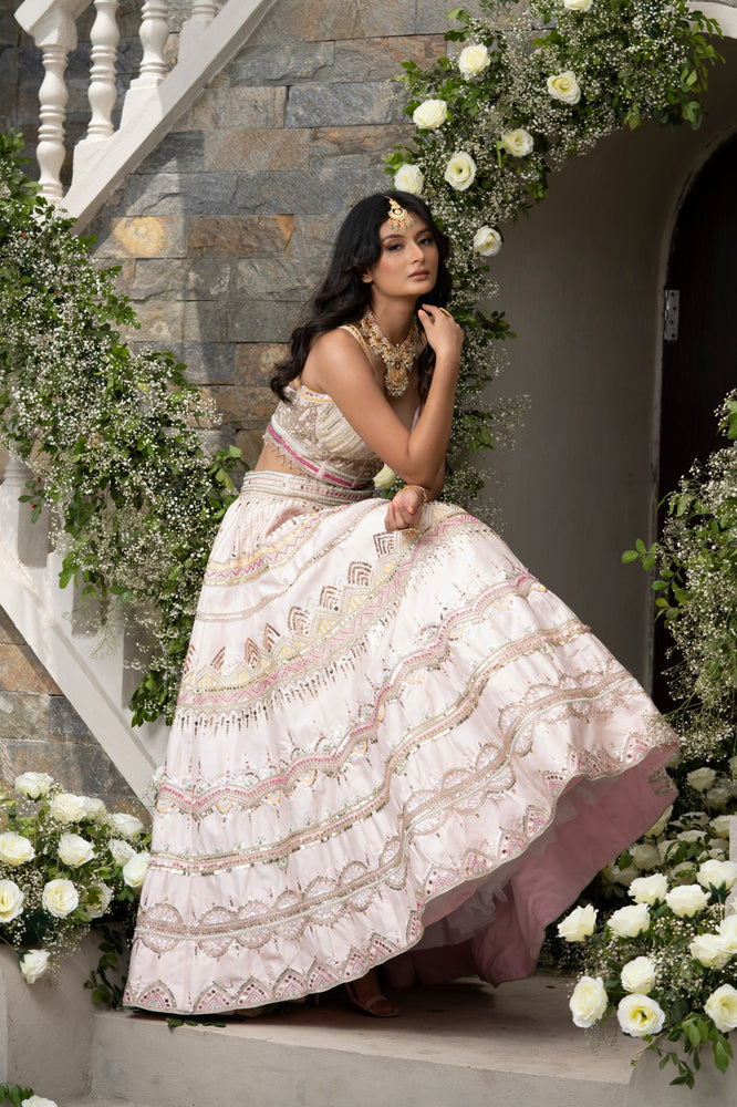Load image into Gallery viewer, AADHIRA LEHENGA