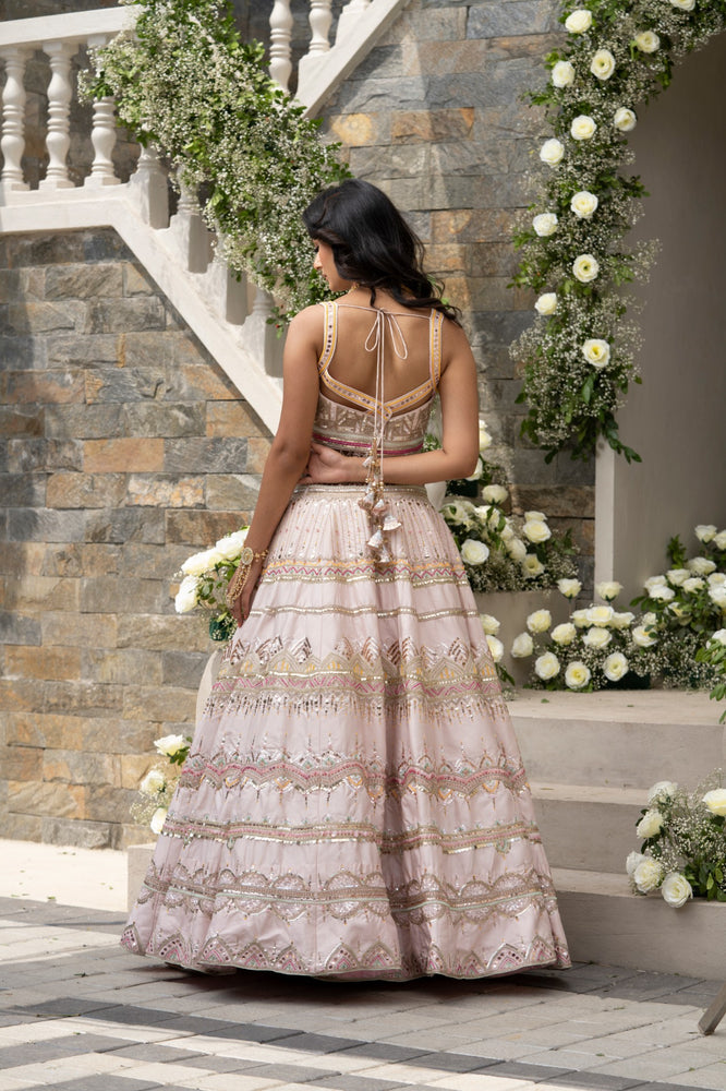 Load image into Gallery viewer, AADHIRA LEHENGA