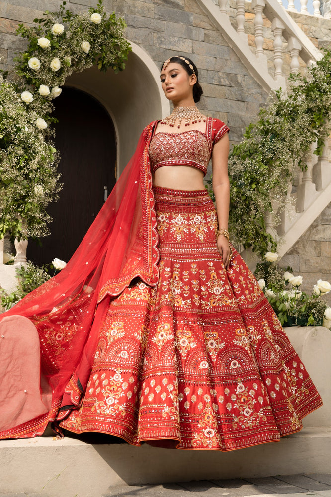 Load image into Gallery viewer, FALAK LEHENGA