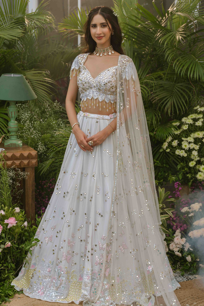 Load image into Gallery viewer, Avani Dewdrop Lehenga
